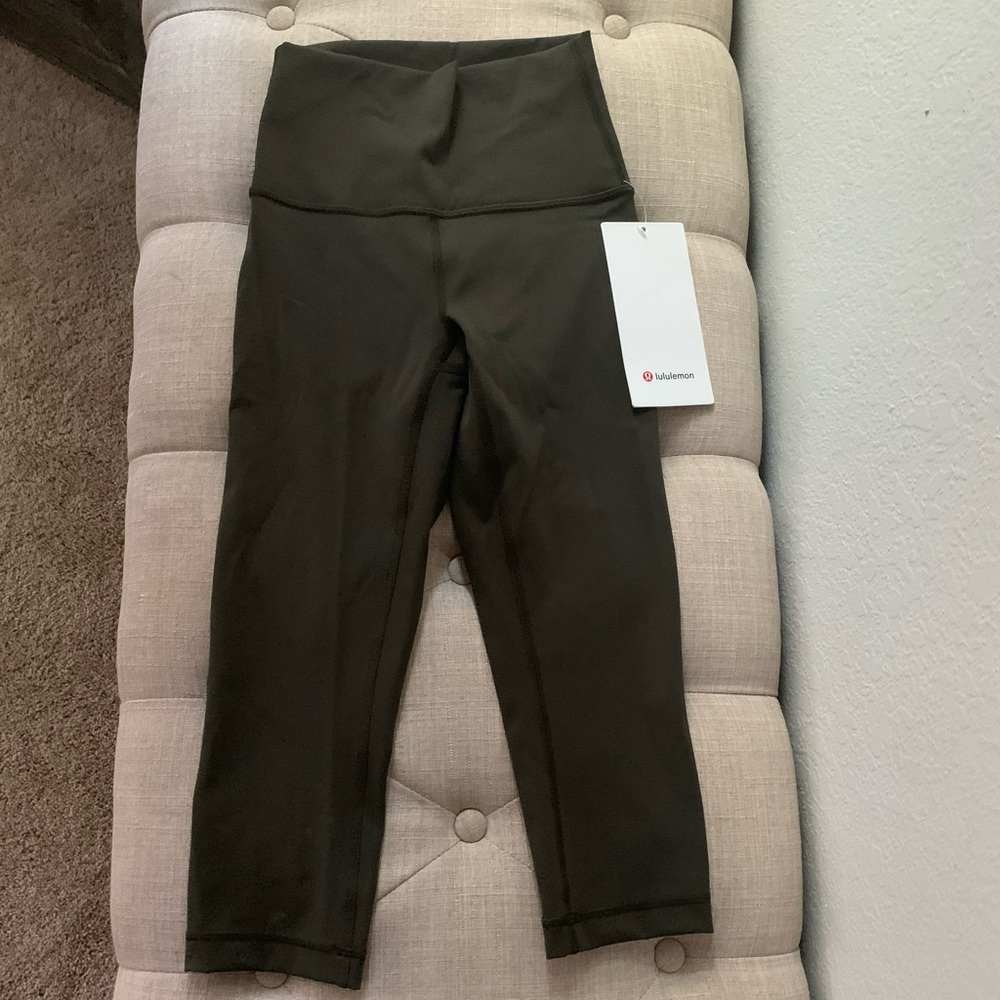 NWT Lululemon Wunder Under HR Tight crops